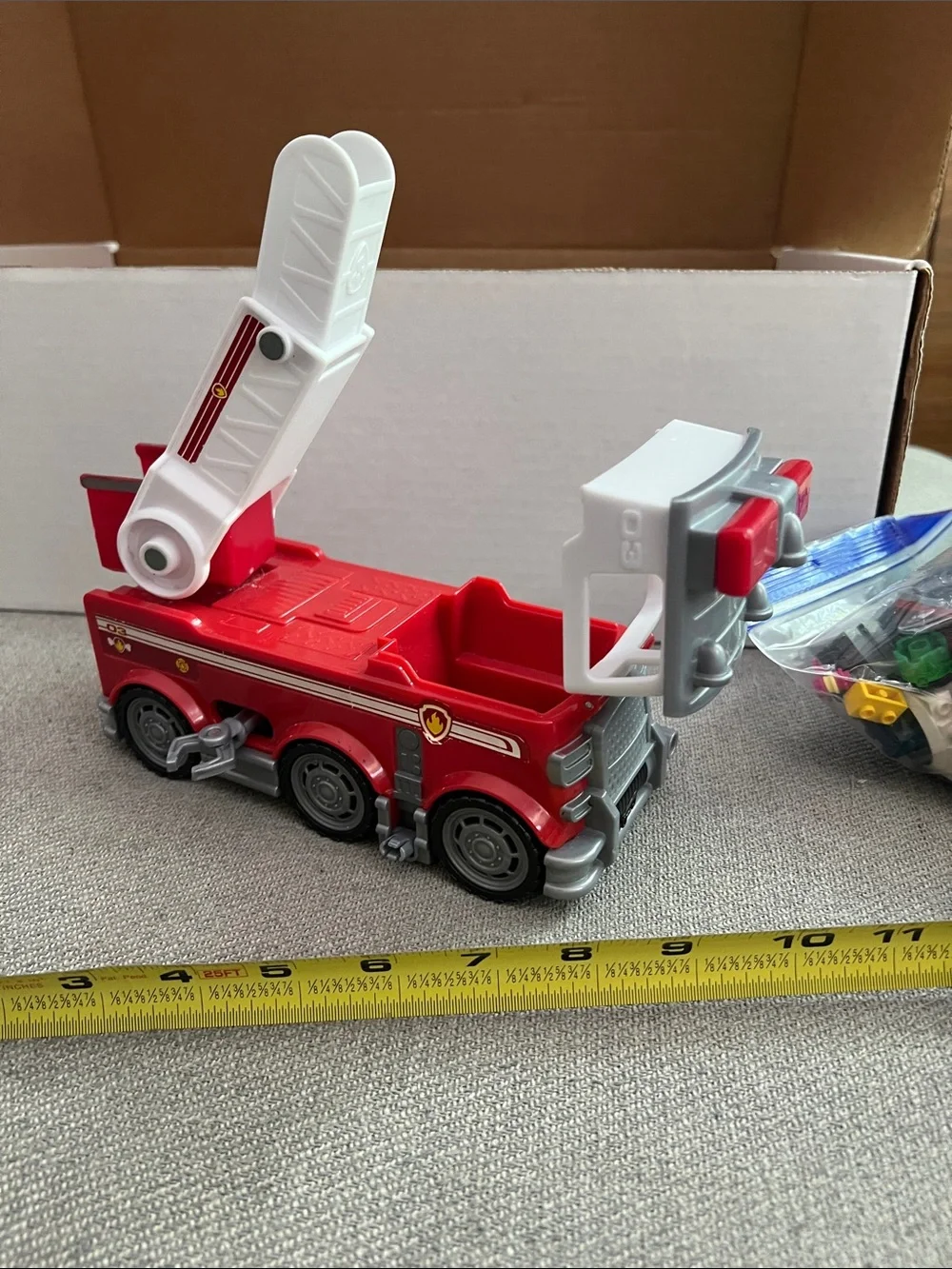 Paw Patrol Marshall Rescue Fire Truck Vehicle Car Engine Ride Rare Nick Jr Spin